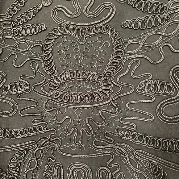 ⚡️ F21 Jacquard Skirt - Picture 3 of 3